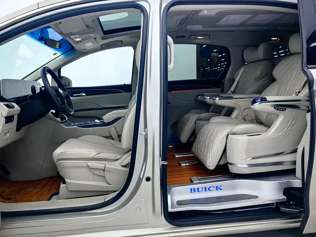 Buick GL8 2022 из CN, фото 7