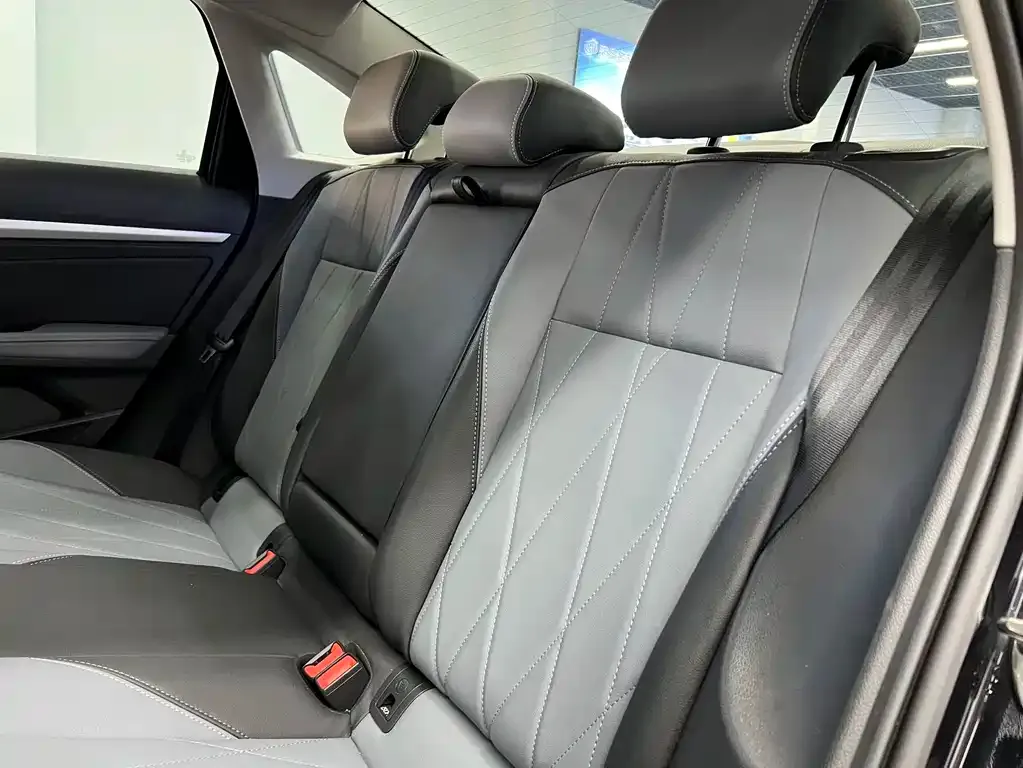 Volkswagen Lavida 2023 из CN, фото 9