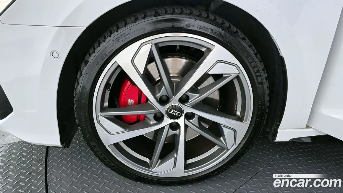 Audi S3 2023 из KR, фото 5