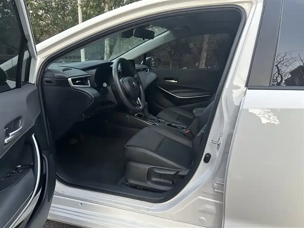 Toyota Corolla 2025 из CN, фото 10