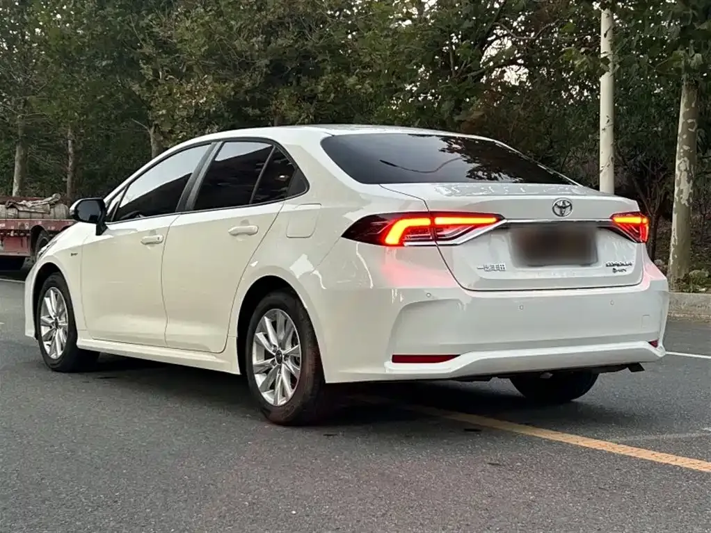 Toyota Corolla 2025 из CN, фото 4