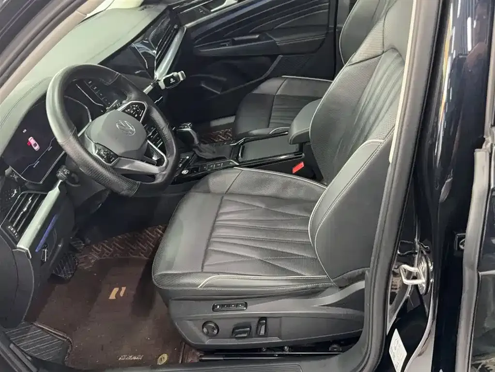 Volkswagen Passat 2022 из CN, фото 6