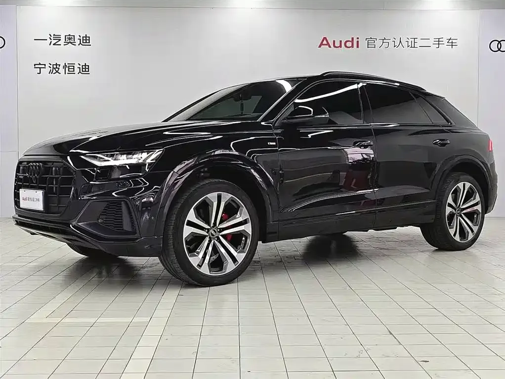 Audi Q8 — фото 1
