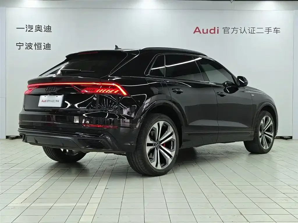 Audi Q8 — фото 5