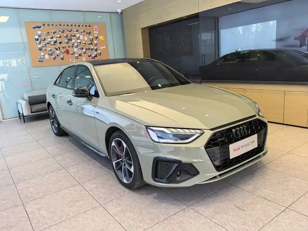Audi A4L 2023 из CN, фото 3