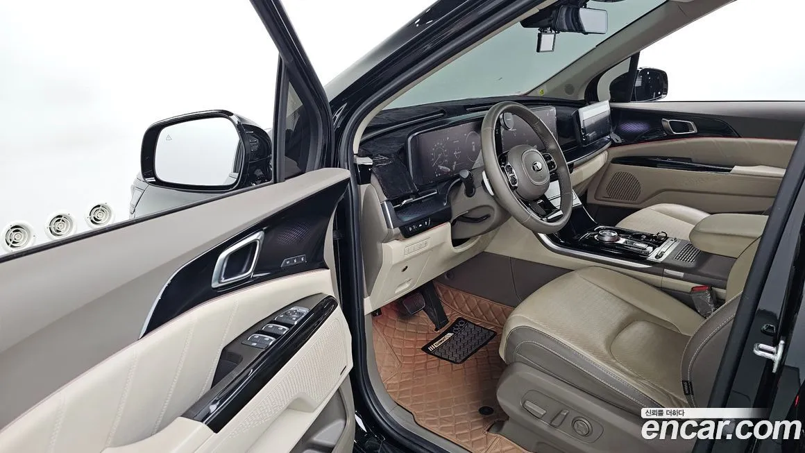 Kia Carnival — фото 10