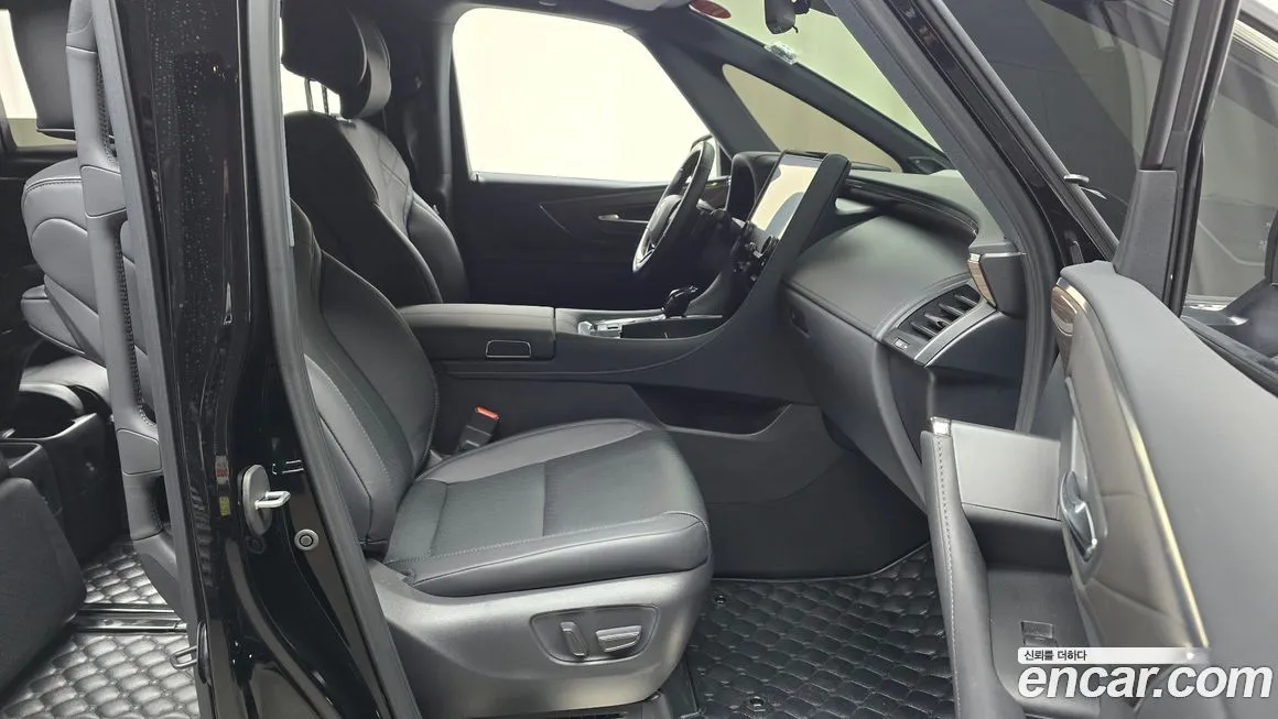 Toyota Alphard — фото 10