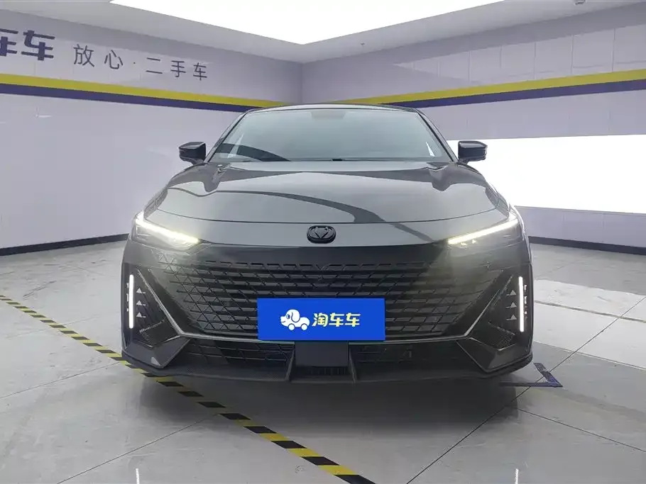 Changan UNI-V 2023 из CN, фото 2