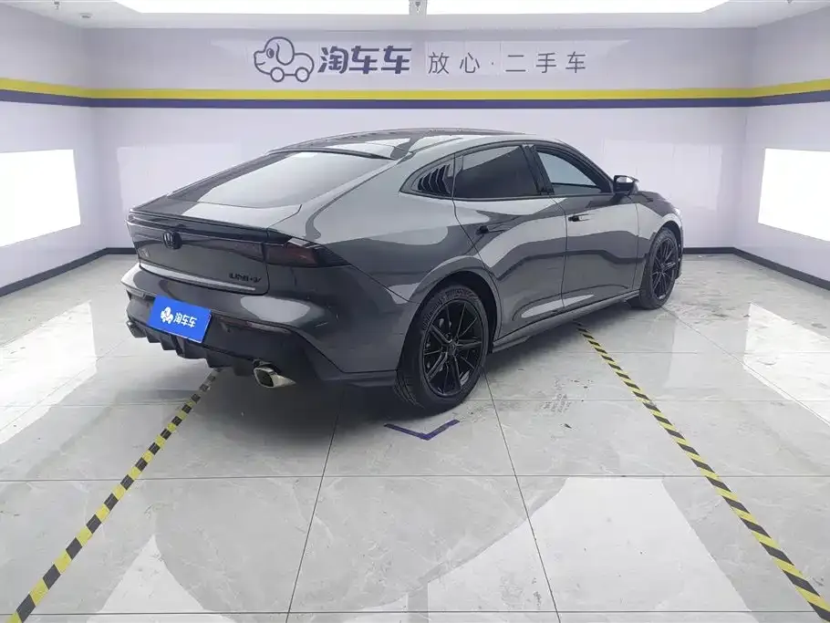 Changan UNI-V 2023 из CN, фото 3