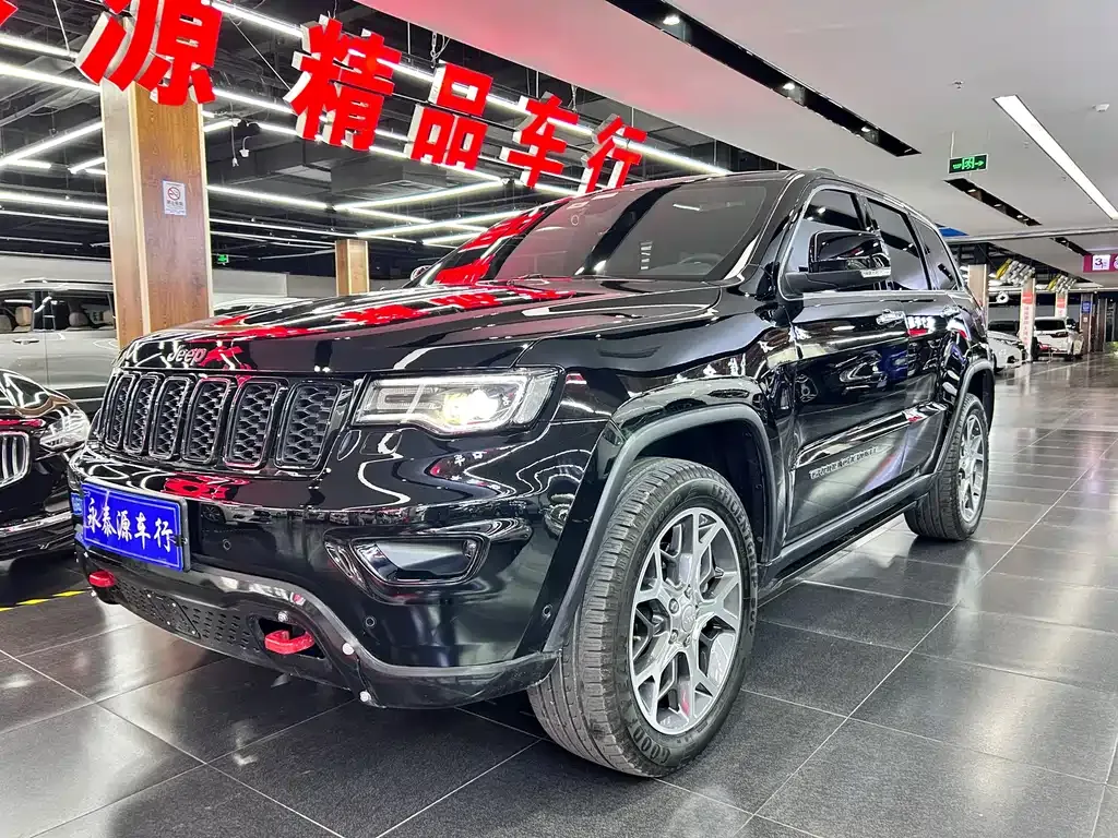 Jeep Grand Cherokee (Import) — фото 1