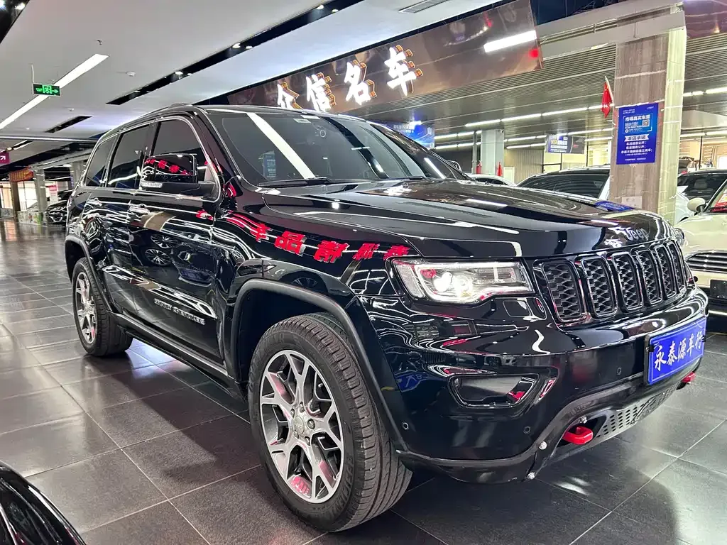 Jeep Grand Cherokee (Import) — фото 3