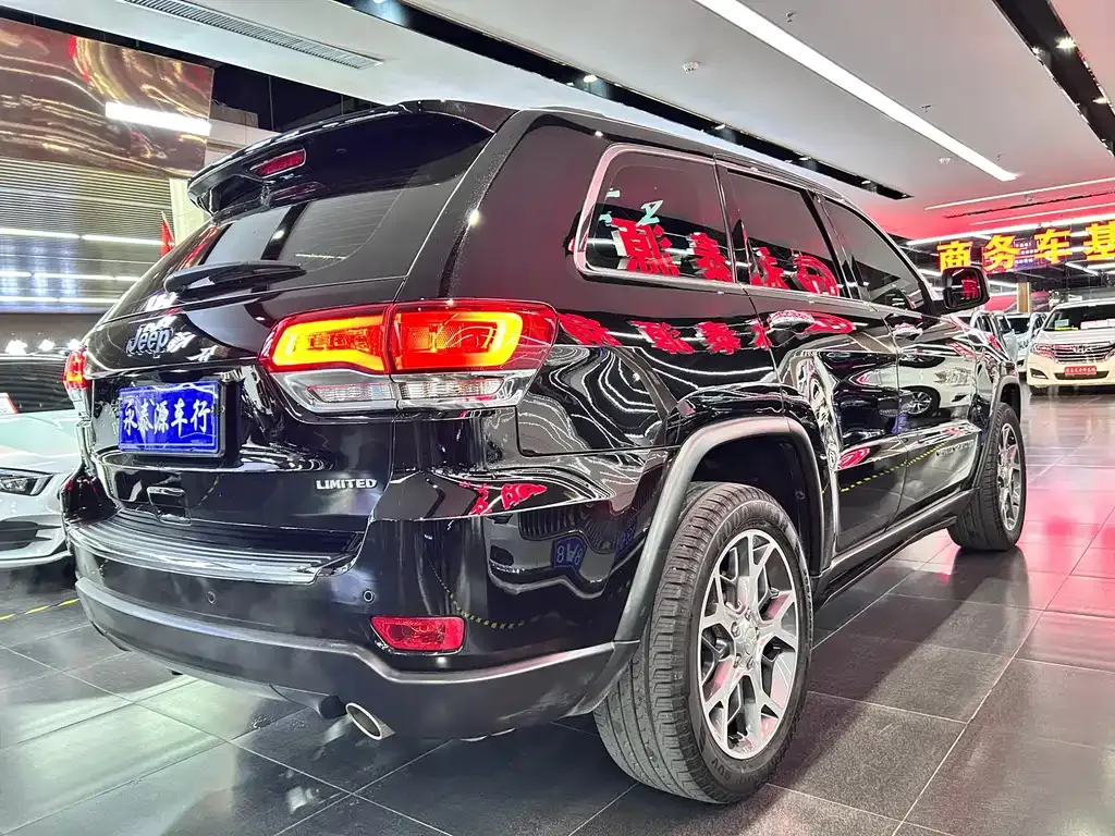 Jeep Grand Cherokee (Import) — фото 5