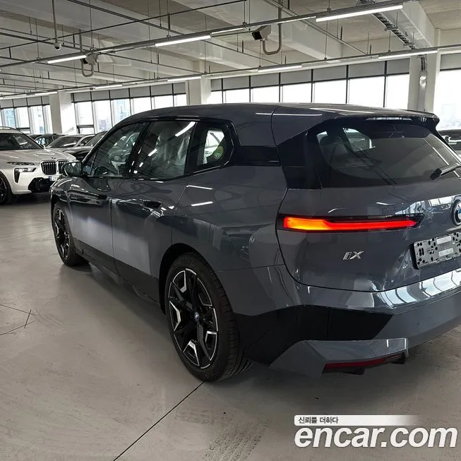 BMW iX 2024 из KR, фото 2