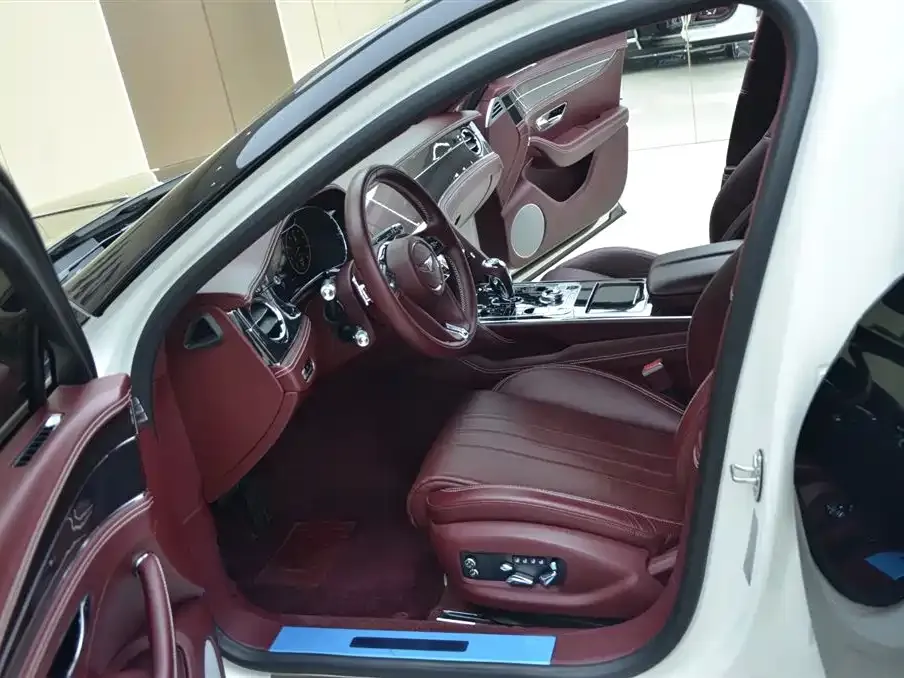 Bentley Flying Spur — фото 5