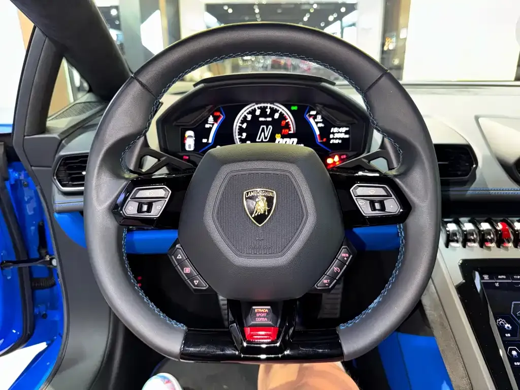 Lamborghini Huracan — фото 7
