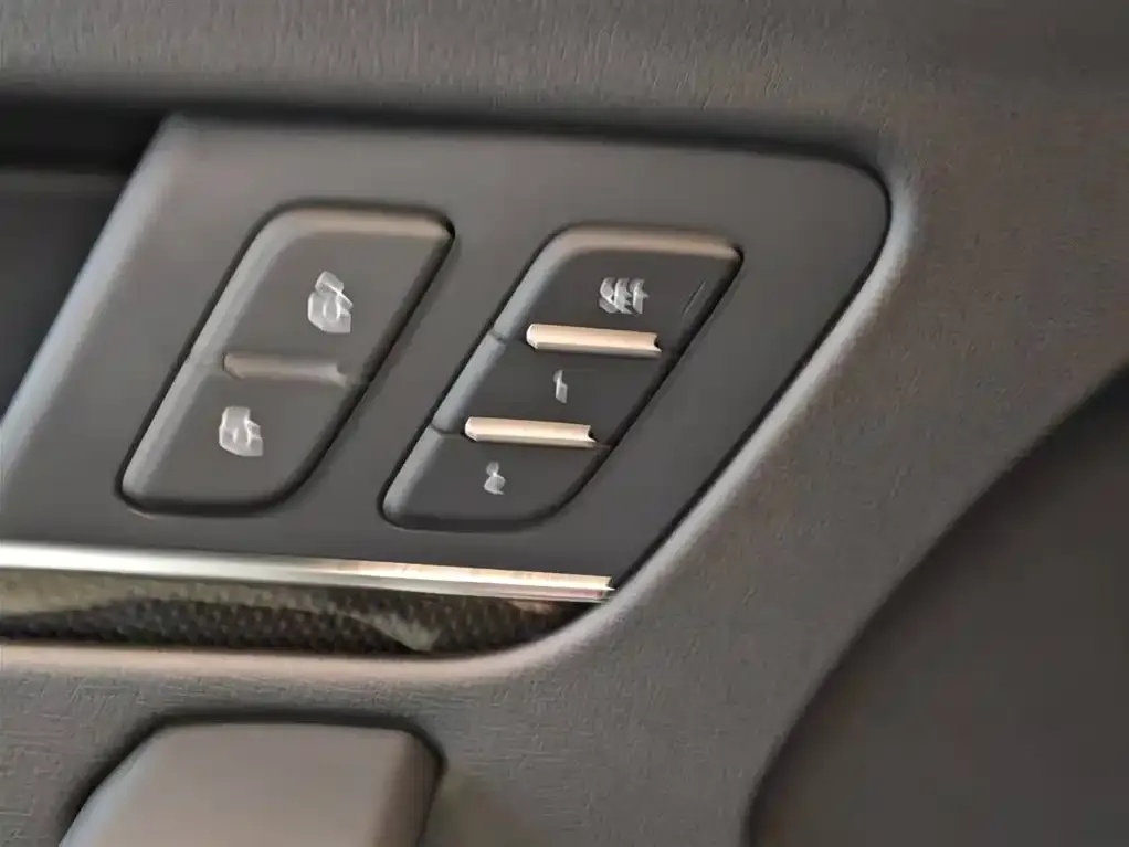 Audi SQ5 2023 из CN, фото 9