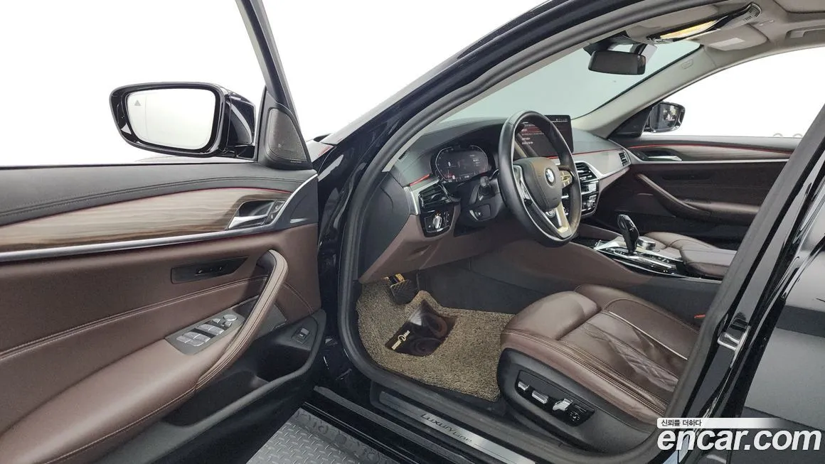 BMW 5-Series 2023 из KR, фото 10