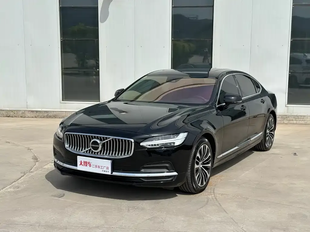 Volvo S90 — фото 1