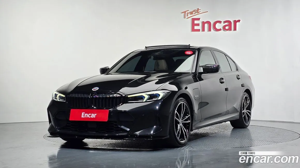 BMW 3-Series 2023 из KR, фото 1