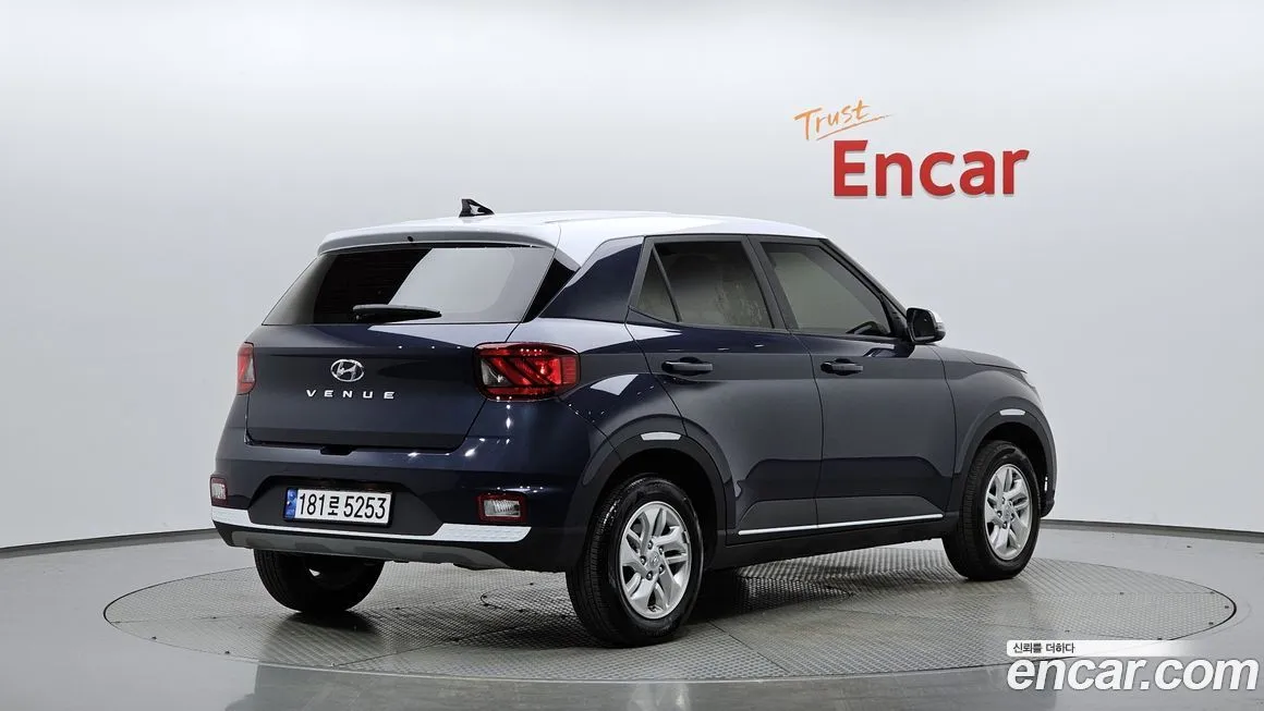Hyundai Venue 2023 из KR, фото 2