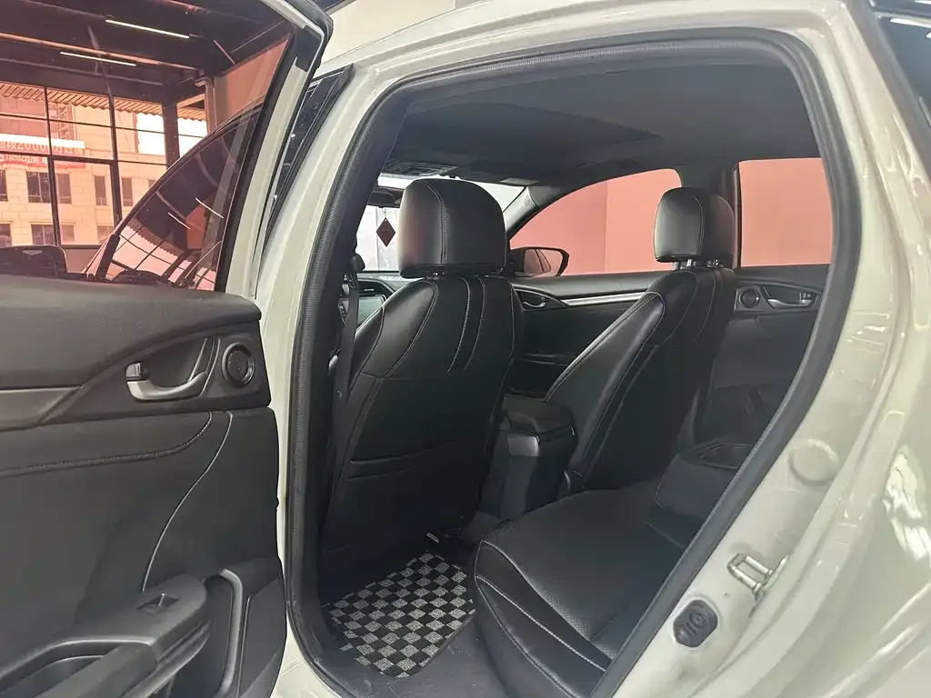 Honda Civic 2022 из CN, фото 5