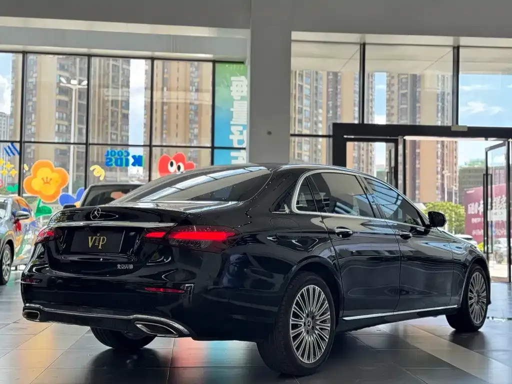 Mercedes-Benz E-Class 2023 из CN, фото 4
