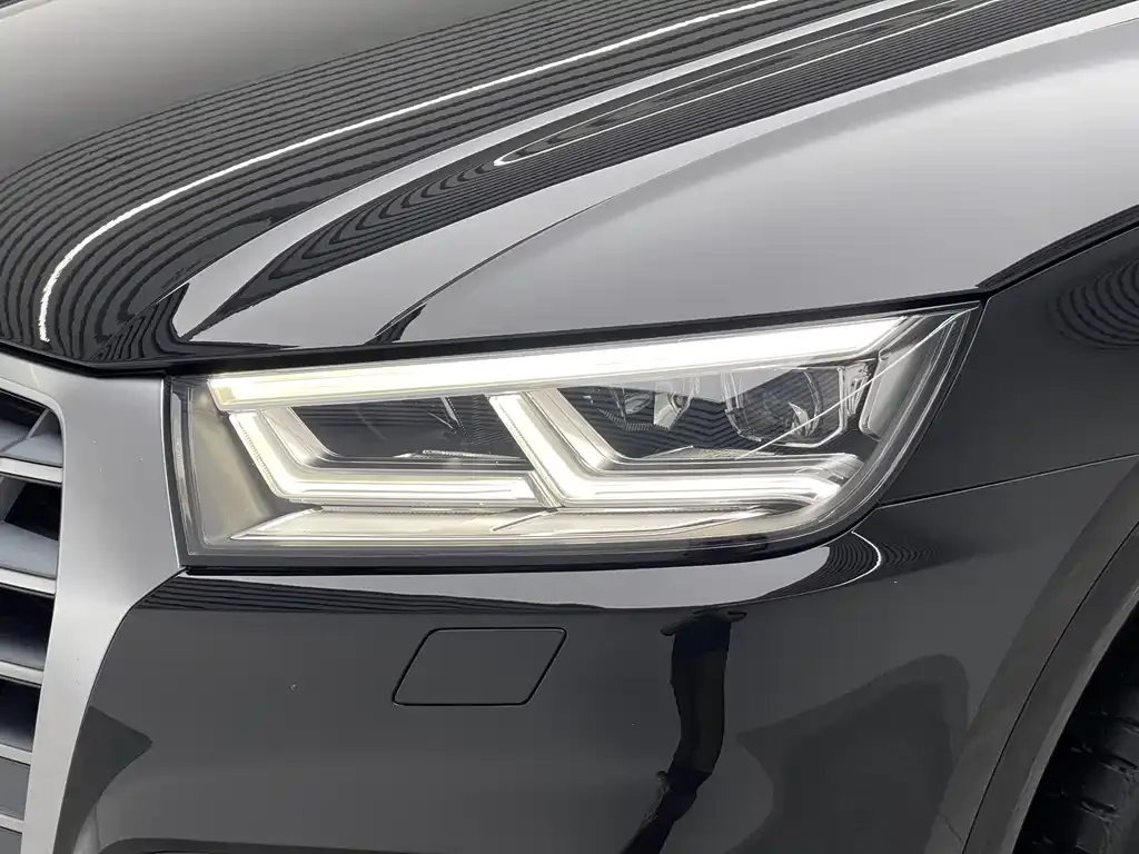 Audi Q5L 2021 из CN, фото 9