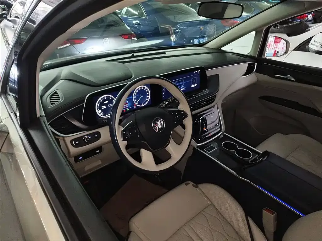 Buick GL8 2021 из CN, фото 10