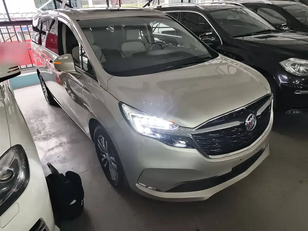 Buick GL8 2021 из CN, фото 4