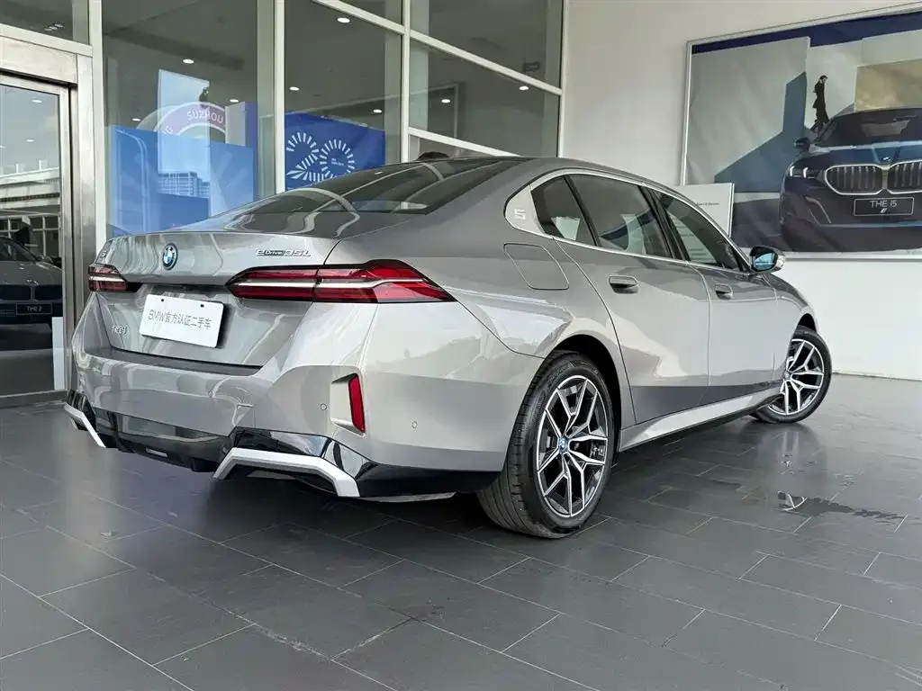 BMW i5 2024 из CN, фото 5