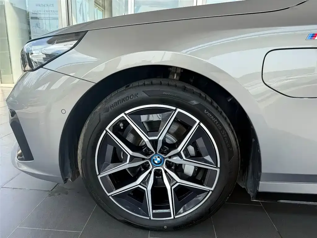 BMW i5 2024 из CN, фото 6