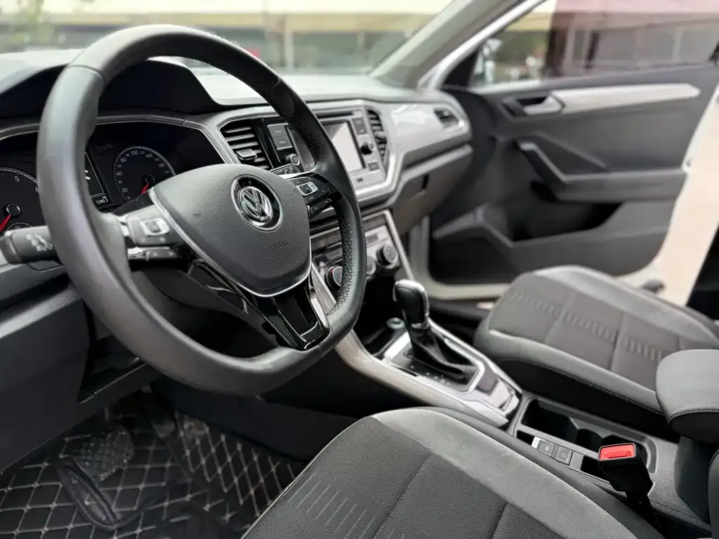 Volkswagen T-Roc 2021 из CN, фото 5