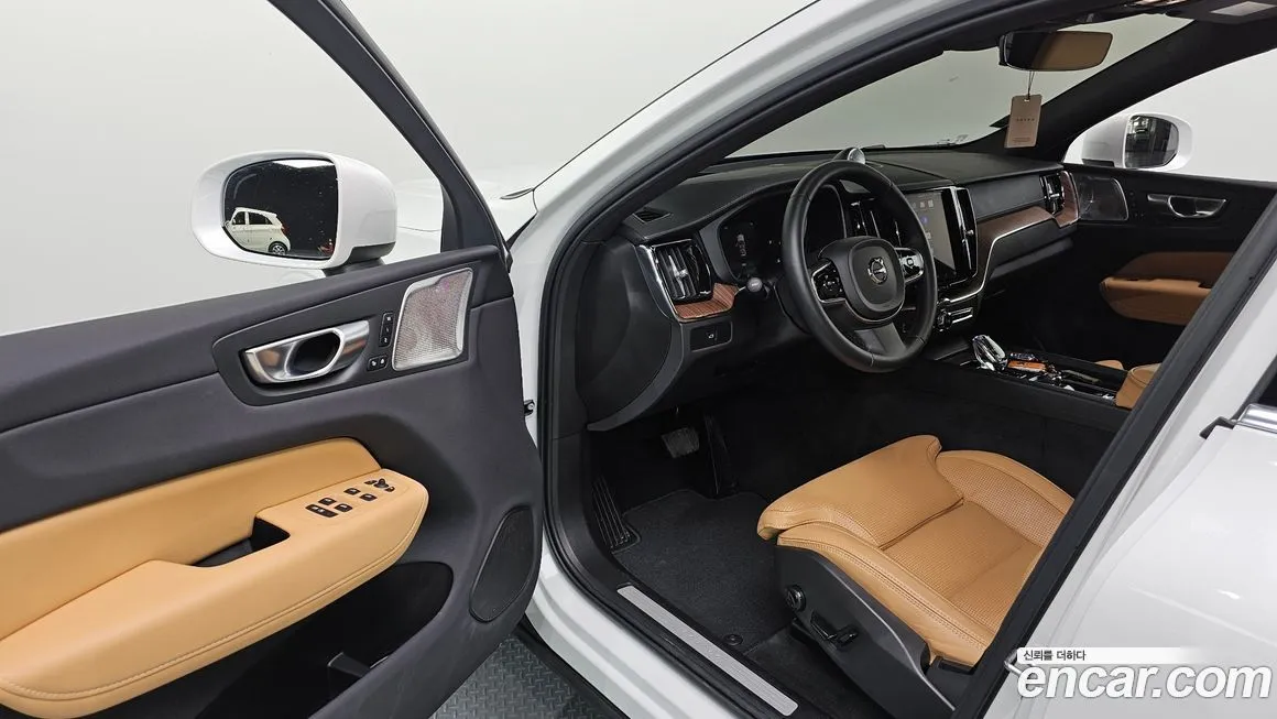 Volvo XC60 2024 из KR, фото 10