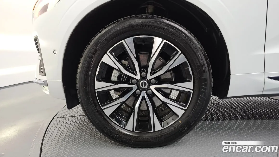 Volvo XC60 2024 из KR, фото 5