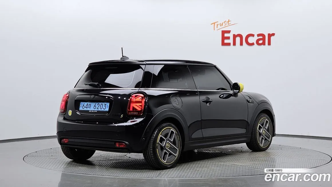Mini Cooper 2023 из KR, фото 2