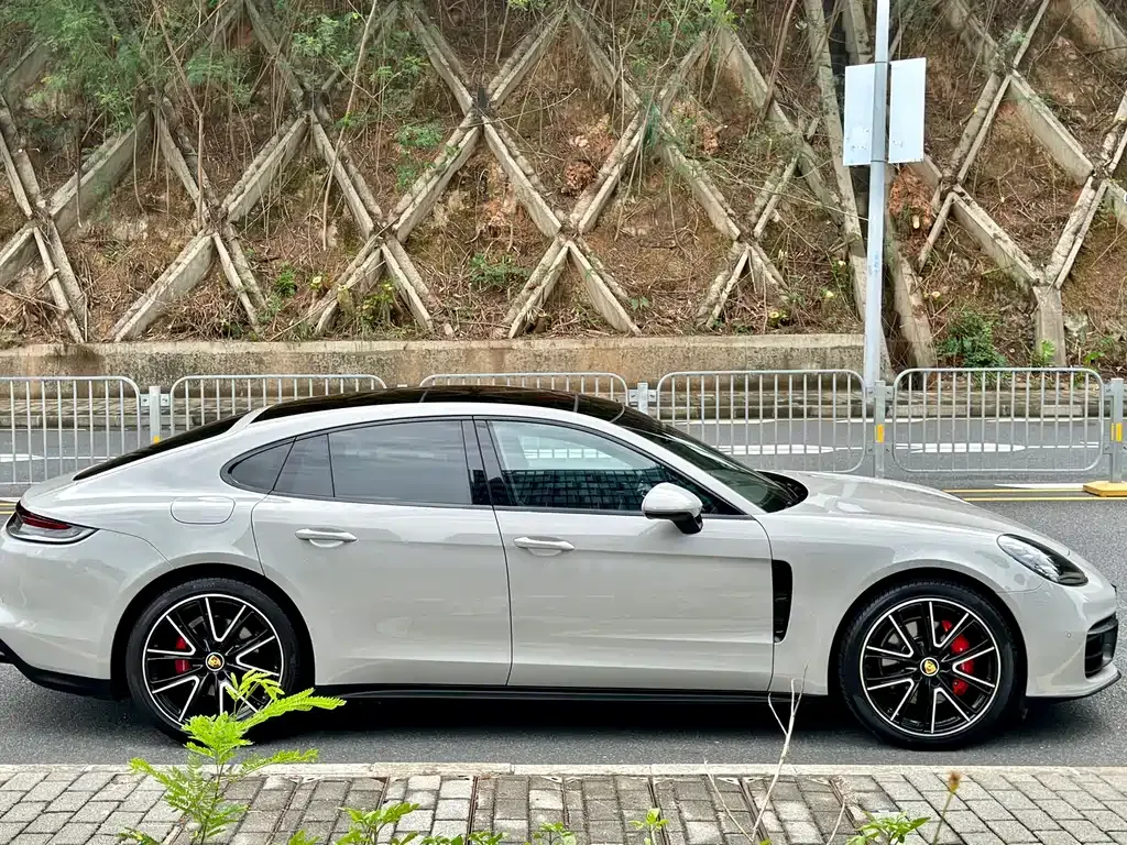 Porsche Panamera 2022 из CN, фото 4