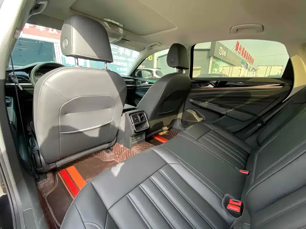 Volkswagen Passat 2022 из CN, фото 7