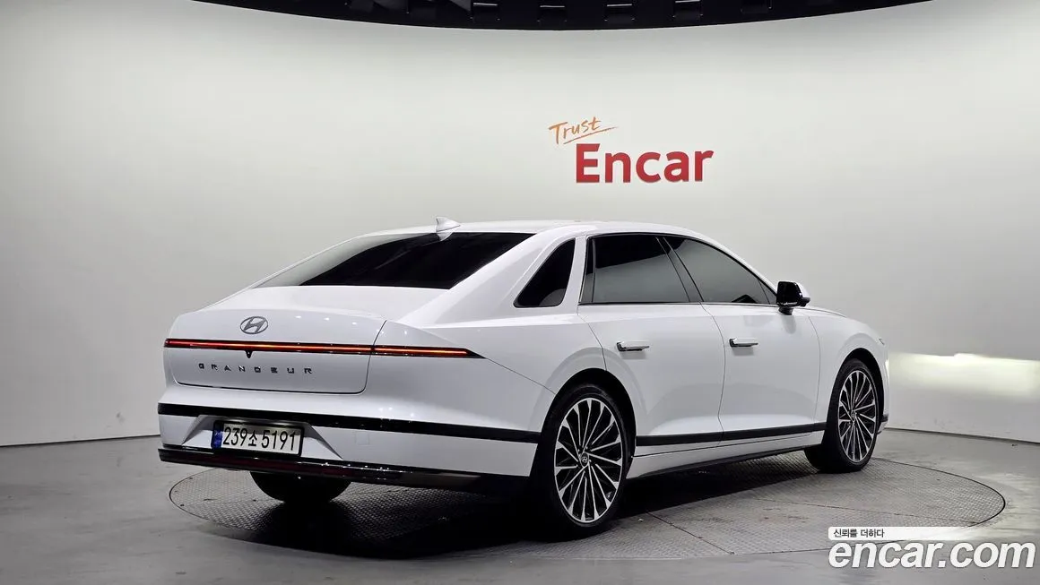 Hyundai Grandeur 2023 из KR, фото 2