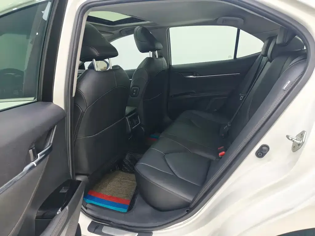 Toyota Camry 2021 из CN, фото 8