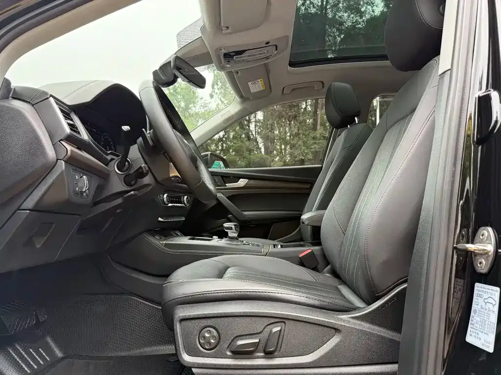 Audi Q5L 2022 из CN, фото 7