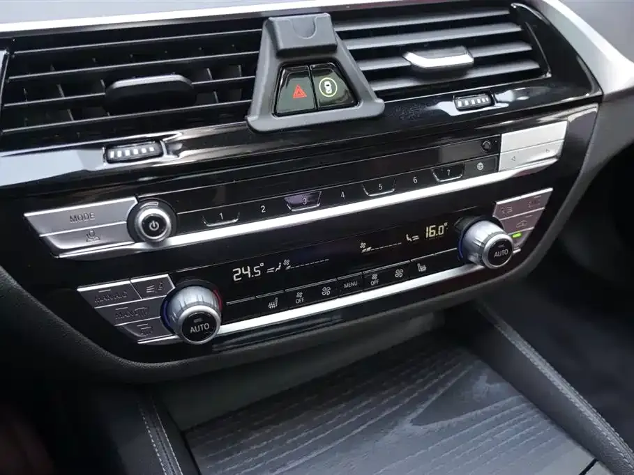 BMW 5 Series New Energy — фото 9