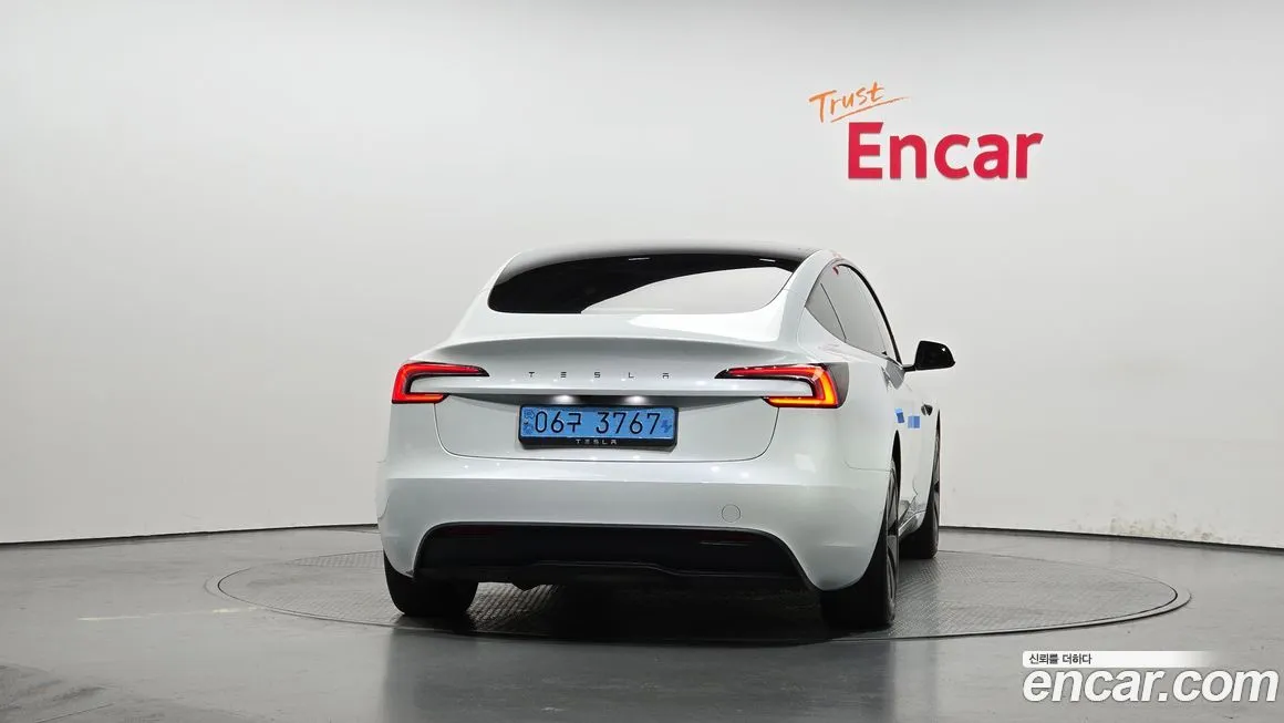 Tesla Model 3 2024 из KR, фото 4