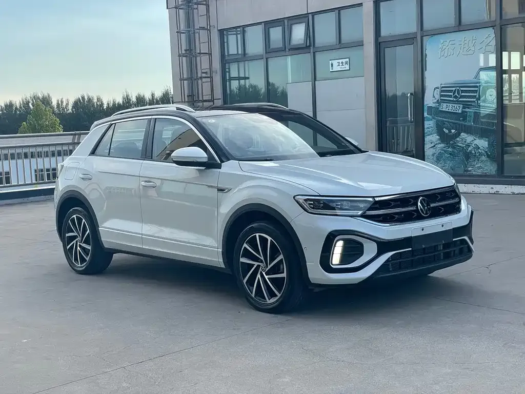 Volkswagen T-Roc 2023 из CN, фото 3