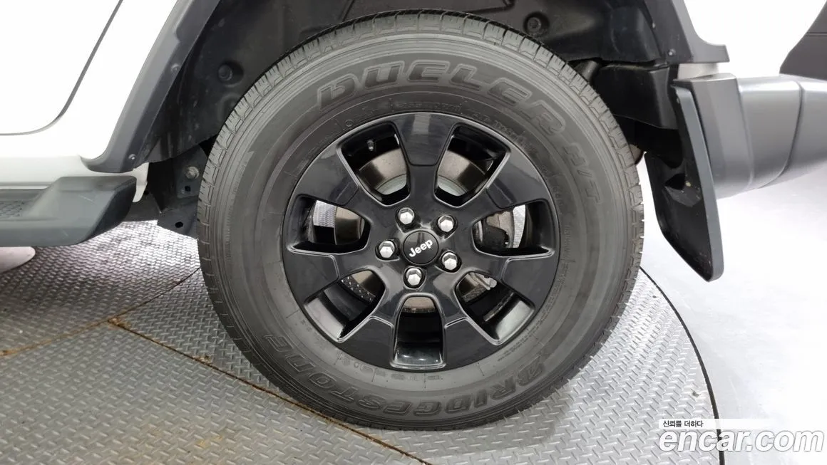 Jeep Wrangler 2021 из KR, фото 5