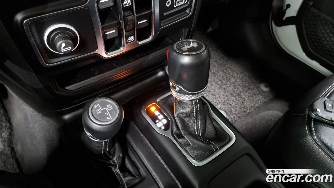 Jeep Wrangler 2021 из KR, фото 9