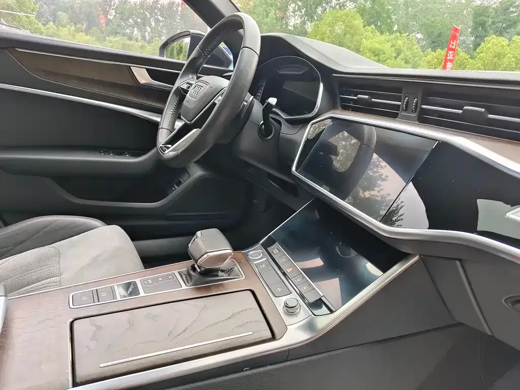 Audi A6L 2021 из CN, фото 10