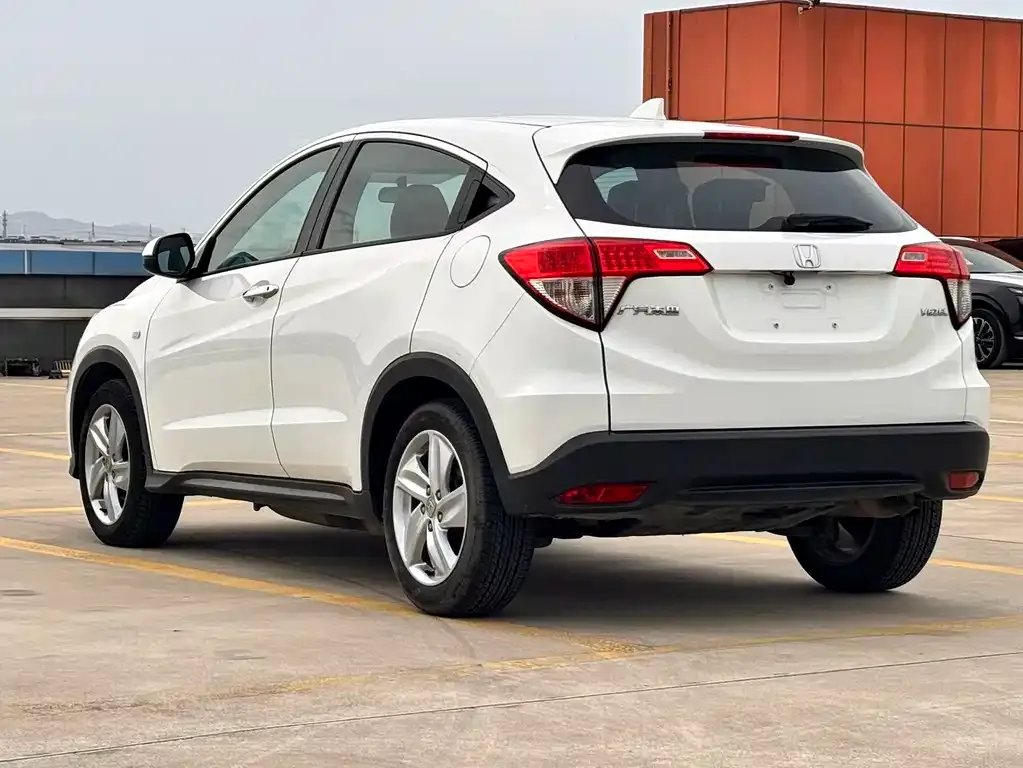 Honda Vezel — фото 3