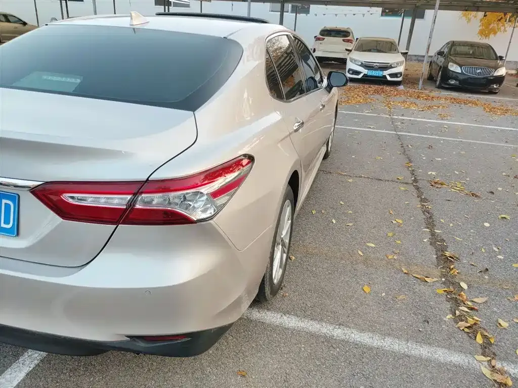 Toyota Camry 2021 из CN, фото 8