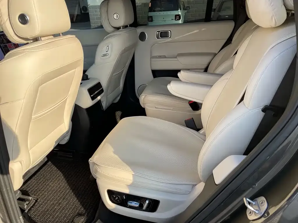 Li Auto L8 2023 из CN, фото 6