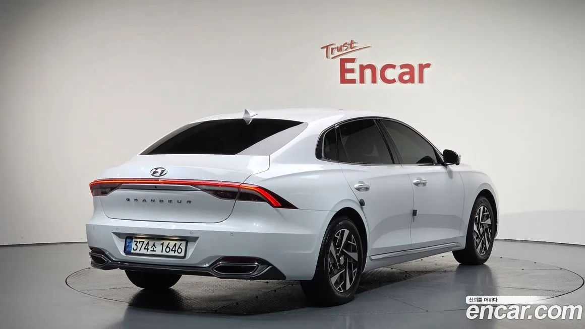 Hyundai Grandeur 2022 из KR, фото 2